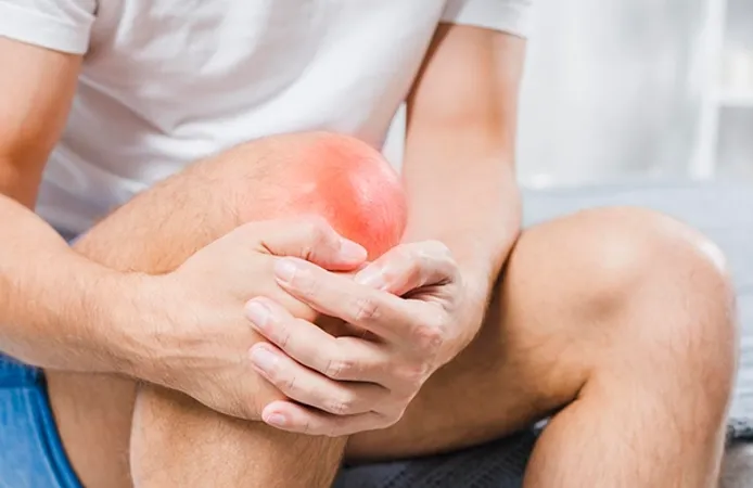 Diz Ağrısını Hafife Almayın! Dizinizdeki 'Çıt' Sesi Masum Olmayabilir