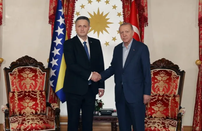 Cumhurbaşkanı Erdoğan, Beçiroviç'i Dolmabahçe'de Ağırladı