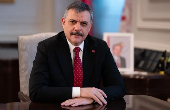 Bakan Çiftçi'den 27 Nisan E-Muhtırası Paylaşımı