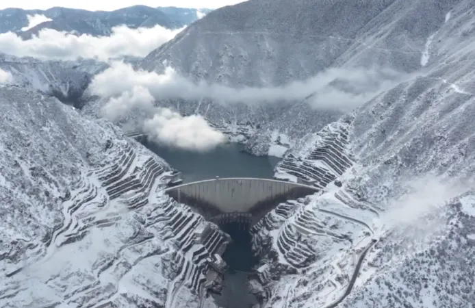 DSİ: Deriner Barajı 2025'te Rekor Elektrik Üretti