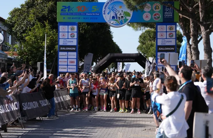 Çeşme'de Rekor Katılım... 43 Ülkeden 3 Bin 450 Sporcu Rüzgar Eşliğinde Koştu