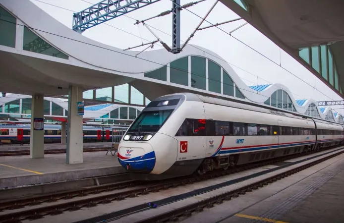 YHT Seferlerine İnşaat Ayarı... 13 Ağustos'a Kadar 6 Tren Seferine İptal