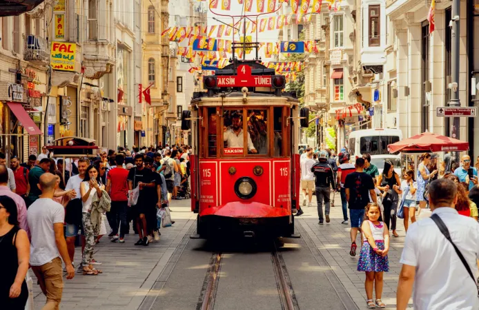 2025’te 2,4 Milyon Kişi İller Arasında Göç Etti