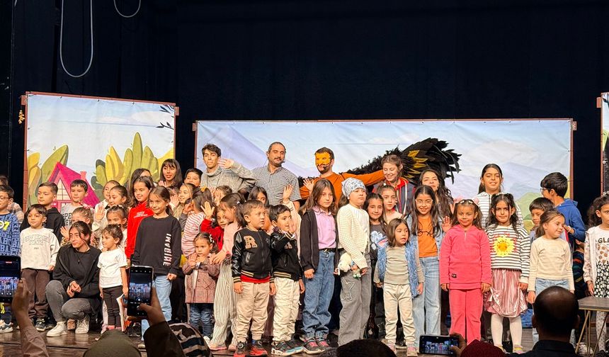 Büyükşehir’den Çocuklara Uluslararası Tiyatro Deneyimi