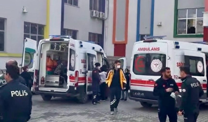 Kahramanmaraş’ta İlkokulda Şüpheli Koku! Çok Sayıda Öğrenci Hastaneye Kaldırıldı