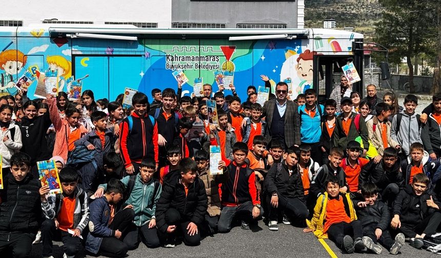 Mobil Kütüphane ile Kitapların Büyülü Dünyası Kırsala Taşındı
