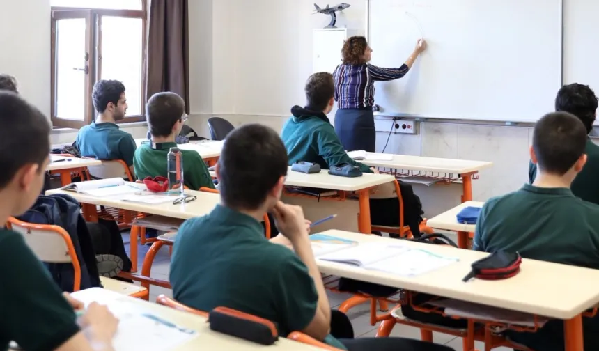 Öğretmenlerin Yer Değiştirme Takvimleri Belli Oldu