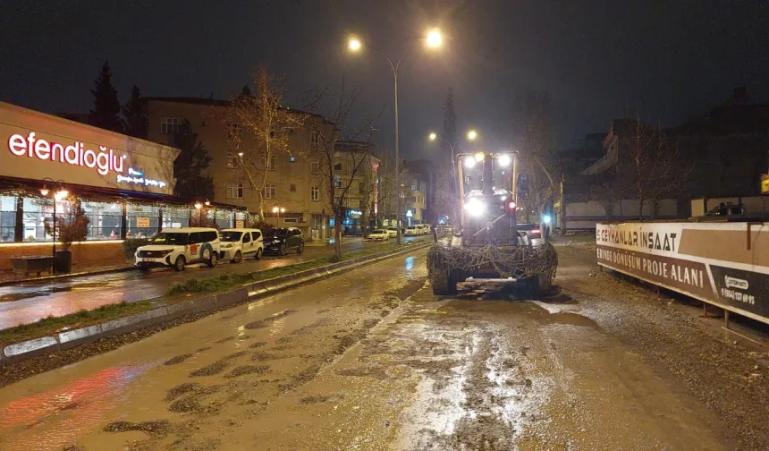Altyapı Çalışmasının Devam Ettiği Yollardaki Bozulmalar Gideriliyor
