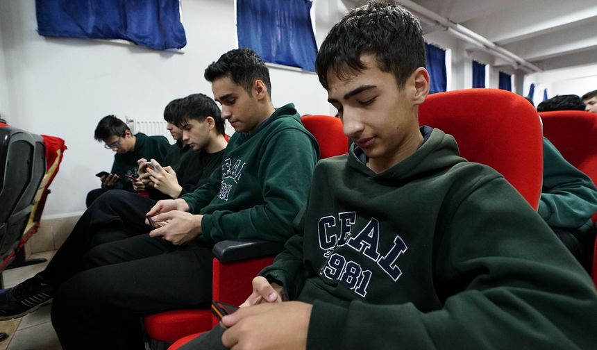 Gençlerden Kıyasıya Mücadele; Ödül Rotası İstanbul