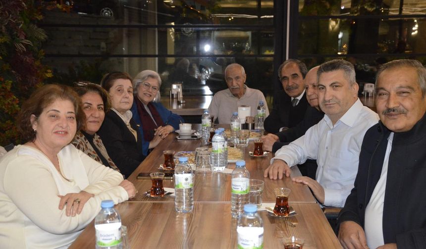 Sanatçı Cemile Sönmez’den 30 Yıl Sonra Duygusal Buluşma