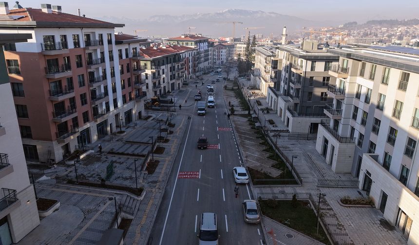 Şehrin Yolları Bir Bir Yenileniyor