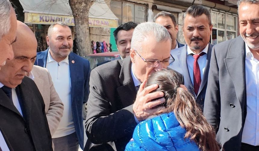 Yeniden Refah Partisi Genel Başkan Yardımcısı Osmanağaoğlu Kahramanmaraş’ta Esnaf ve Vatandaşlarla Buluştu