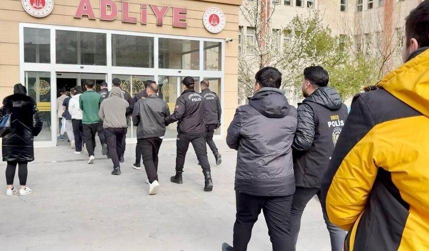 14 ilde dev baskın! 27 kişi yakalandı 15’i tutuklandı