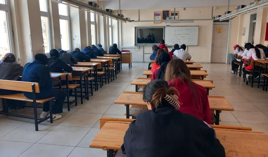 EŞİK Projesi'nde Okul Birincileri Seçildi! Yarı Final Başlıyor