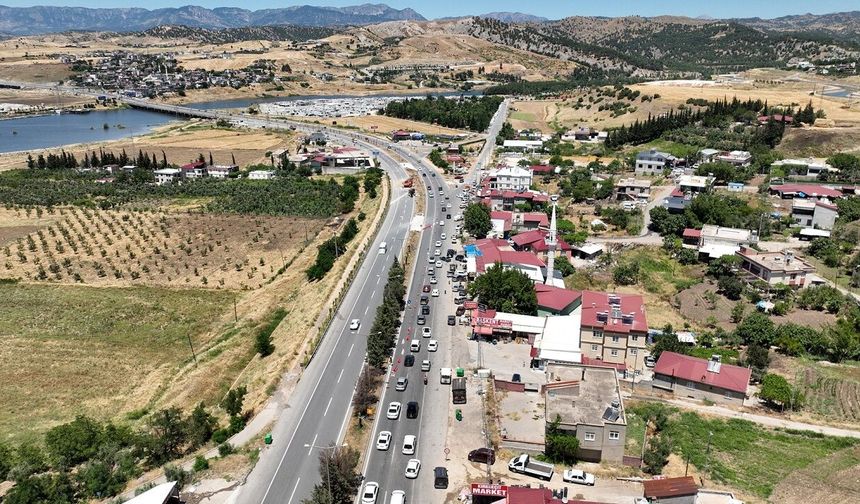 Kılavuzlu Mevkiinde Geçici Trafik Düzenlemesine Gidildi