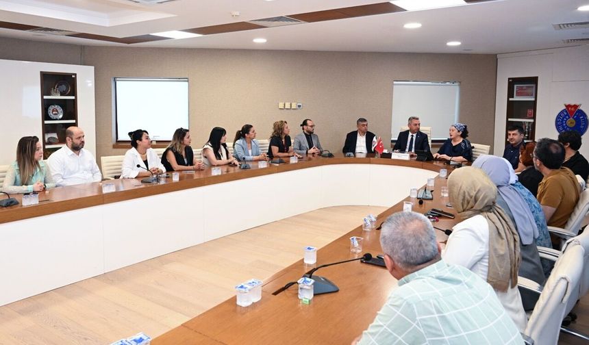 KSÜ’de Tekstil ve Moda Alanında İş Birliği Toplantısı Düzenlendi