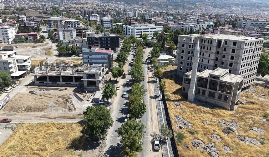 Büyükşehir, Dulkadiroğlu Lütfi Köker Bulvarı’nda Dönüşüm Başlattı