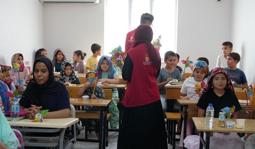 Onikişubat Belediyesi'nden Yaz Kur'an Kurslarına 'Camiler Çiçek Açtı' ile Anlamlı Destek