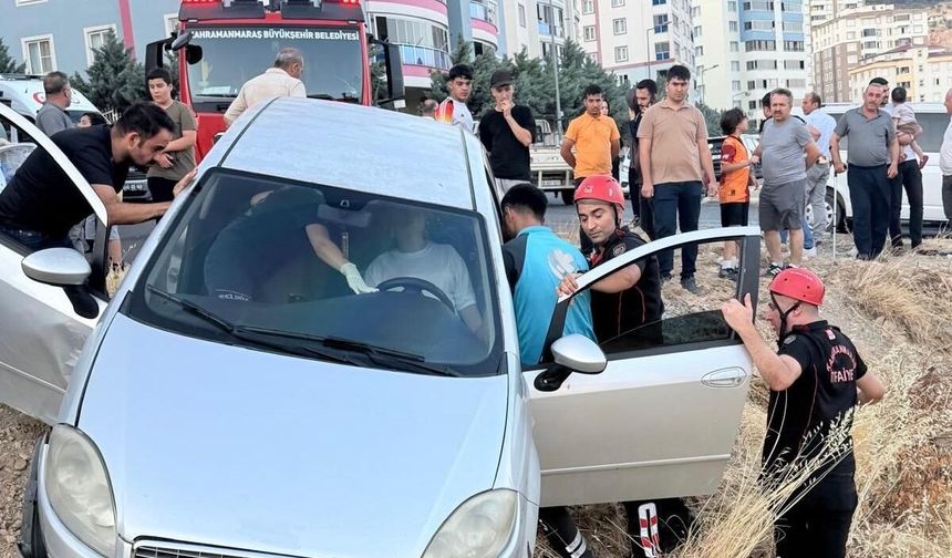 Kahramanmaraş'ta Otomobil Kazasında Vatandaş Sıkıştı