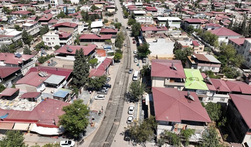 Büyükşehir, Dulkadiroğlu Hacı Murat Caddesi’ni Asfalta Hazırlıyor
