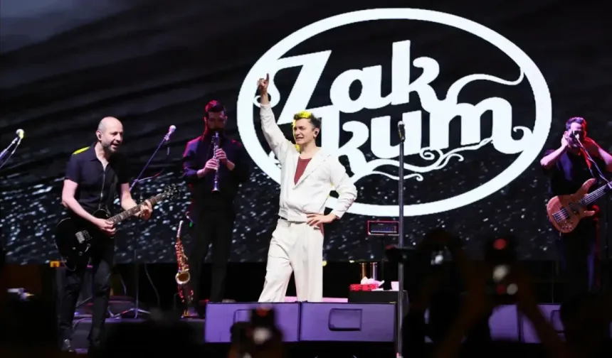 Geleneksel Ağustos Fuarı'nda Sahne Zakkum'un