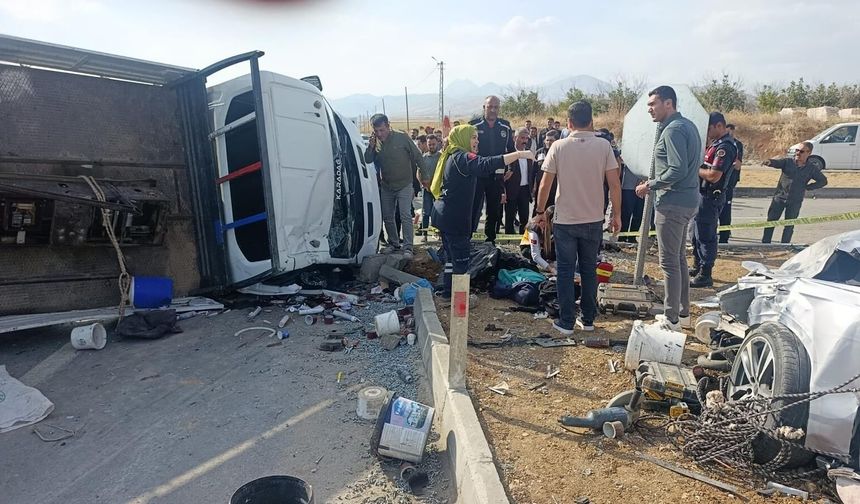 Feci Kaza: 1 Ölü, MHP’li Vekil Zuhal Karakoç Yaralı