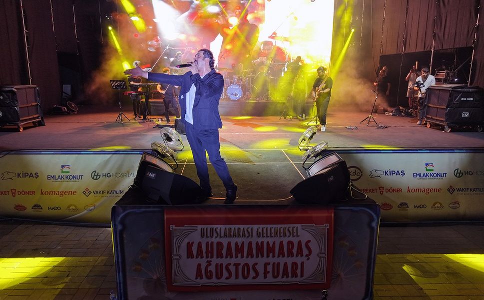 Uluslararası Ağustos Fuarı’nda Bayhan’dan Unutulmaz Konser