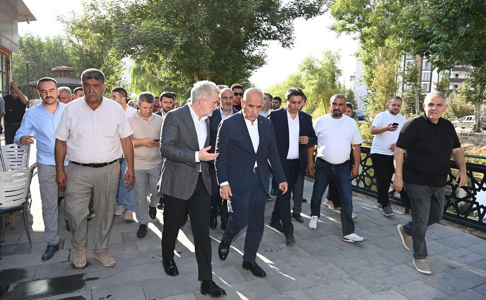 Millet Bahçesi ve Öğretmenevi Projeleri Hızla Tamamlanıyor