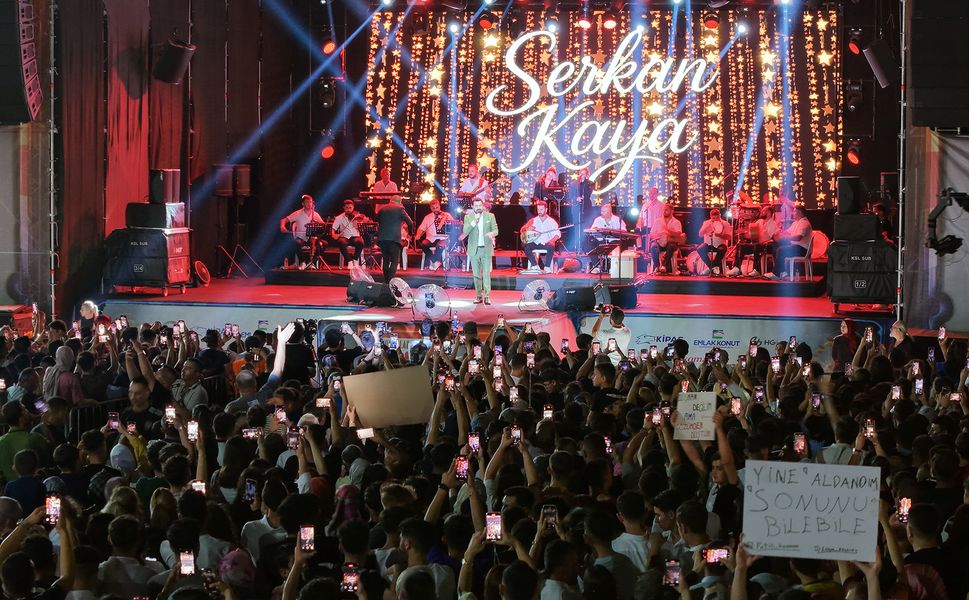 Serkan Kaya Kahramanmaraş’ı Arabesk Ezgilerle Coşturdu