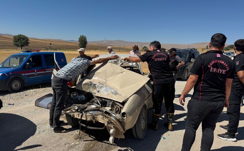 Kahramanmaraş’ta Kamyonet ile Otomobil Çarpıştı: 2 Yaralı