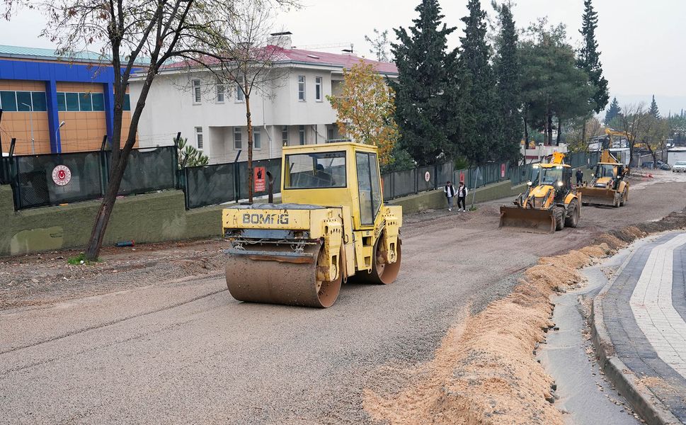 KASKİ Sahada; Sağanak Yağışın İzleri Bir Bir Siliniyor