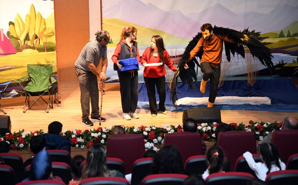 Büyükşehir’den Osmaniye’ye Kültür Köprüsü; “Ronnie Göldeki Fısıltı” Miniklerle Buluştu