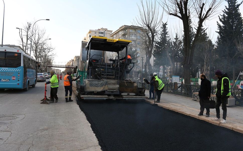 Yol Konforu İçin Asfalt Mesaisi Hız Kesmeden Sürüyor