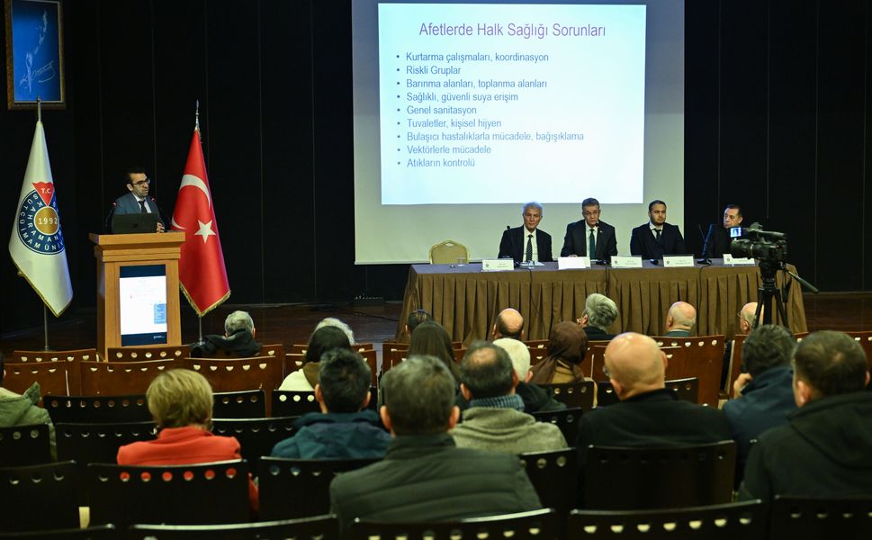 KSÜ’de 6 Şubat Deprem Şehitleri Anıldı, Panelde Bilimsel Gerçekler Ele Alındı