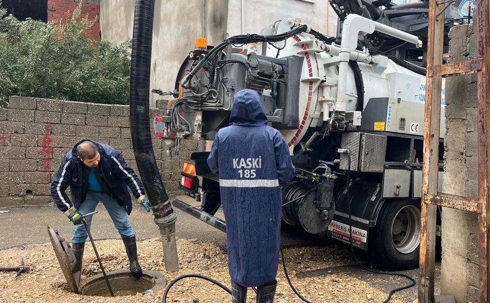 Sel Vuran Bölgelere Büyükşehir Müdahalesi