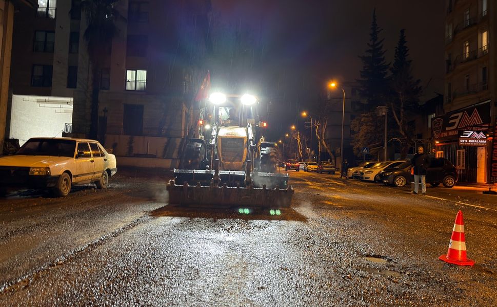 Şiddetli Yağışa Karşı Seferberlik; Büyükşehir Tüm Birimleriyle Sahada