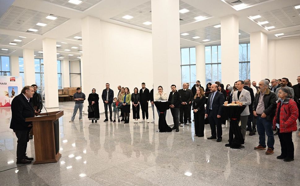 “Dört On Yedi- II” Karma Sergi Sanatseverlerin Yoğun İlgisi ile Açıldı