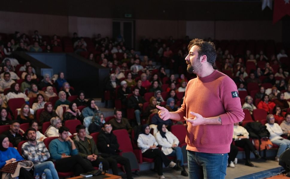 Büyükşehir’den KPSS Yolculuğunda Gençlere Güçlü Destek