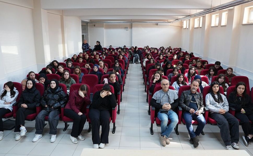 Büyükşehir’den Geleceğin Teminatı Gençlere İklim ve Sıfır Atık Eğitimi