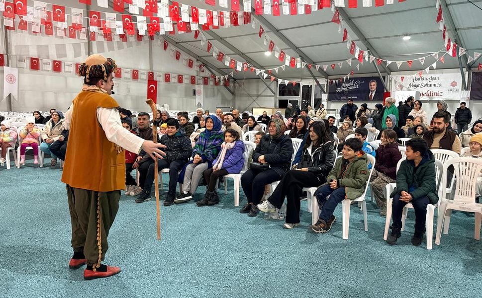 Ramazan Sokağı’nda Geleneksel Eğlence ve Maneviyat Bir Arada