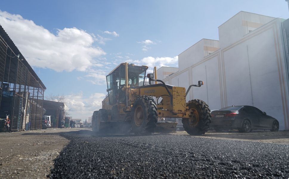 Toptancılar Sitesi’nin Yolu Yenileniyor