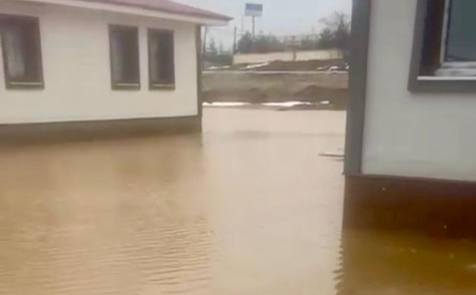 Göksun’da Sağanak Sonrası Yantepe Mahallesi’ni Su Bastı