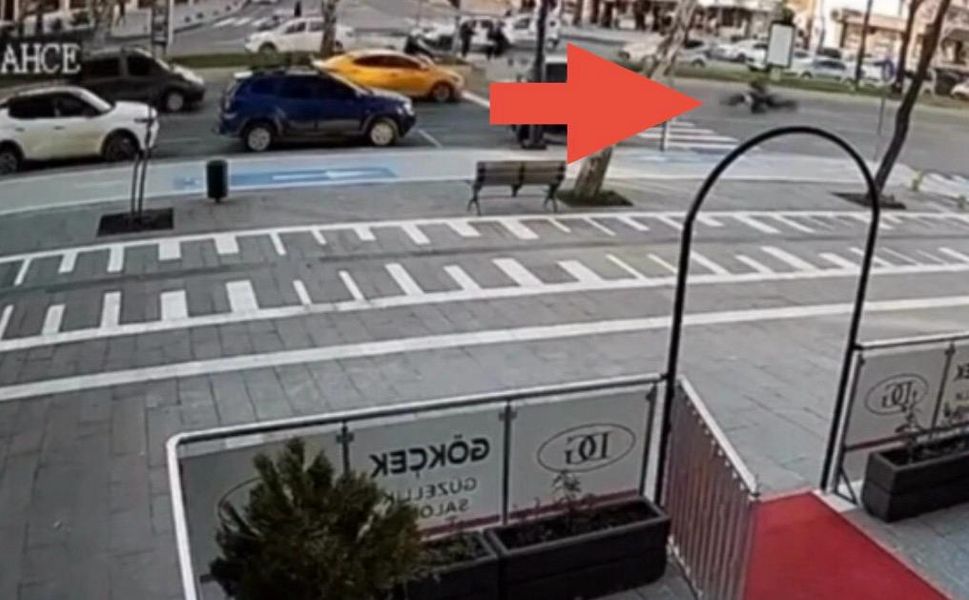 Kahramanmaraş’ta Yaya Geçidinde Feci Kaza: 2 Genç Ağır Yaralandı