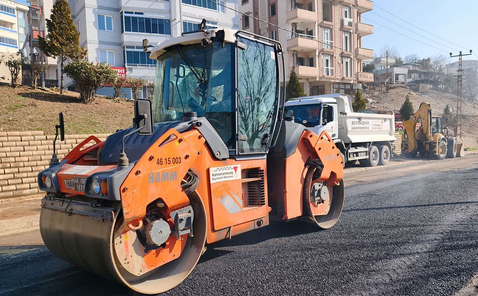 Büyükşehir, Dulkadiroğlu’nda Yolları Bir Bir Yenilemeye Devam Ediyor