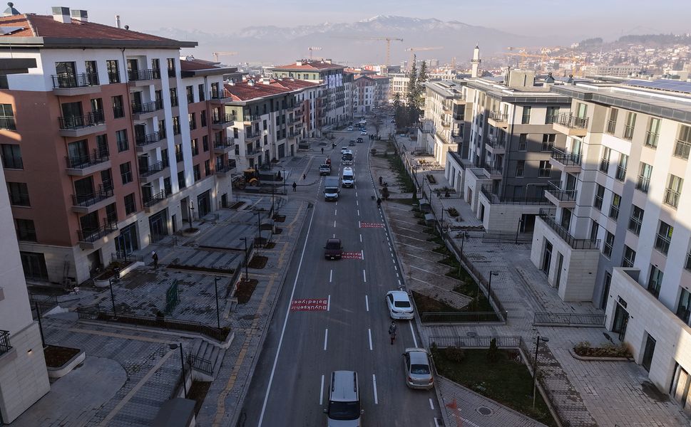 Şehrin Yolları Bir Bir Yenileniyor