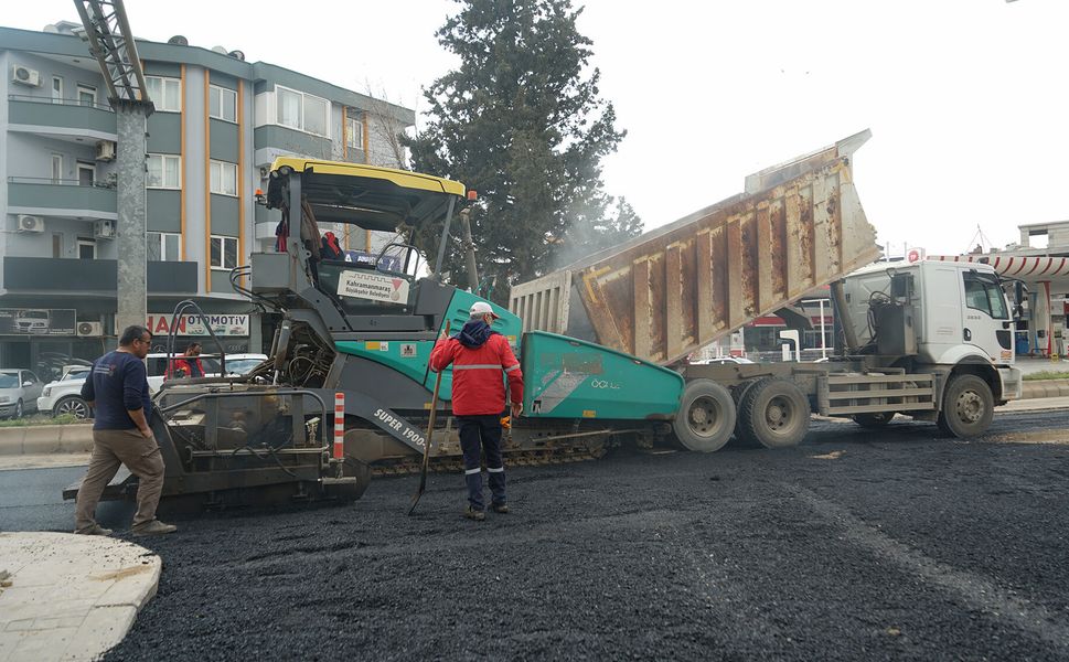 Büyükşehir’den Kuddusi Baba ve Trabzon Bulvarlarında Asfalt Çalışması