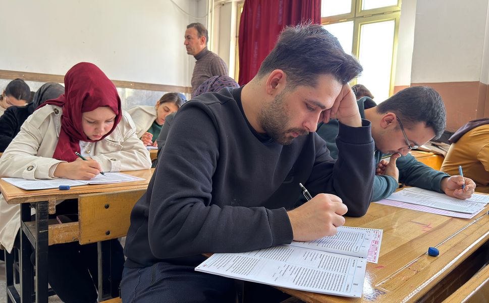 Gençler Gerçek Sınav Atmosferini Yaşadı; Büyükşehir’in Deneme Sınavına Yoğun İlgi