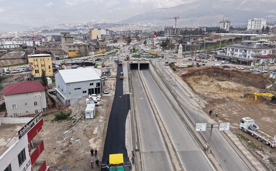 Büyükşehir, Asfalt Mesaisini Dulkadiroğlu’nda Sürdürüyor