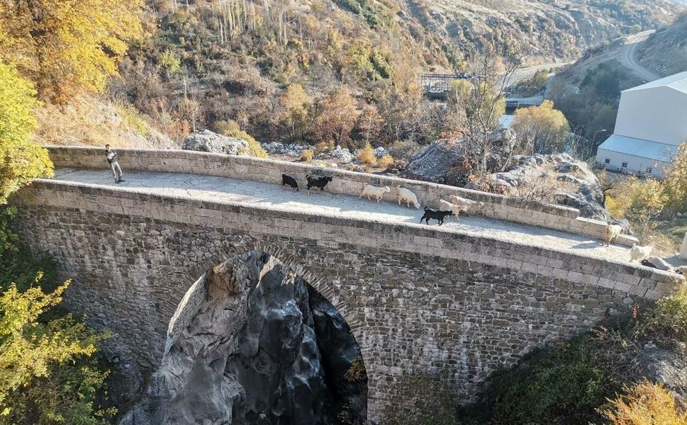 Kahramanmaraş'ta Kanlı Köprü Depremlere Meydan Okudu