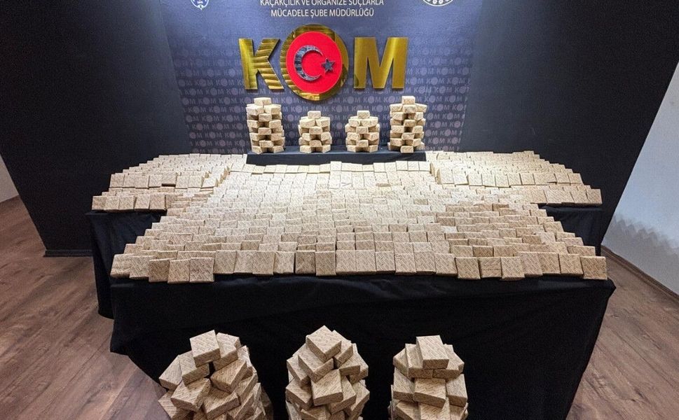 Kahramanmaraş’ta Polis Operasyonu! Yüzlerce Sentetik Hap Ele Geçirildi